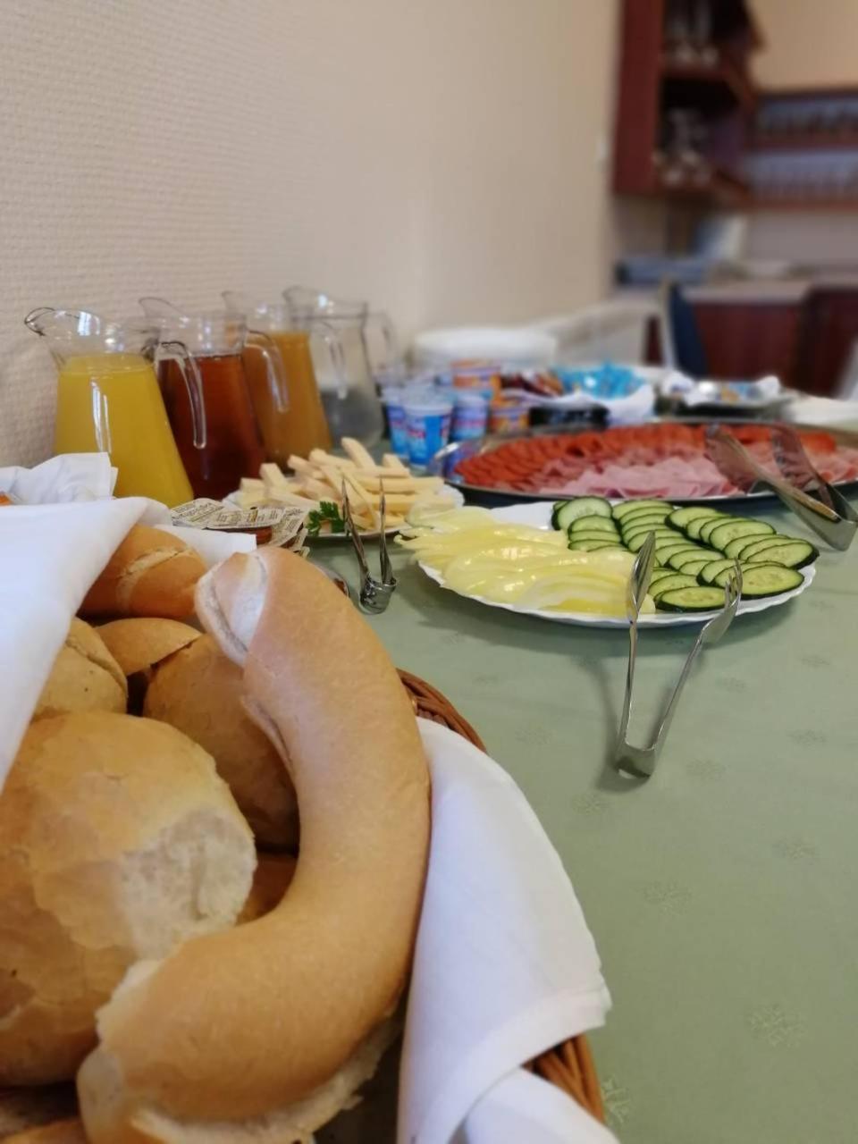 Ipari Park Panzió Hotel Szolnok Bagian luar foto